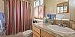 Beautifully FURNISHED MONTHLY RENTAL Home, within Walking Distance to Deschutes River Trail, a Great Location! Beautifully FURNISHED MONTHLY RENTAL Home, within Walking Distance to Deschutes River Trail, a Great Location! Gallery 16