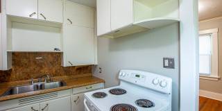 2 Bedroom / 1 Bath Duplex with Garage in Askarben! Gallery 8
