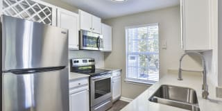 Crestmont at Thornblade Apartments Gallery 9