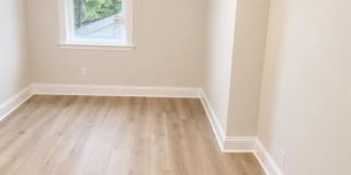 1433 W LOMBARD Street Gallery 5