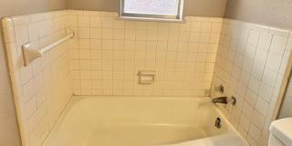 Well maintained house in great neighborhood!! Available Now! Gallery 21