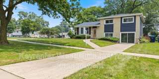 1003 S Finley Rd Gallery 1