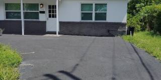 828 PROSPERITY FARMS Road Gallery 1