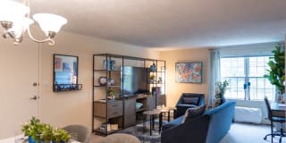 Beverly Commons Gallery 21