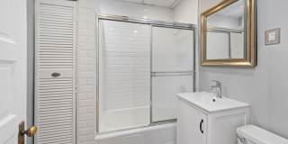 3915 N Seeley Gallery 3