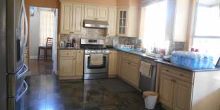 Desert Shore Beautiful 4 Bedroom Home! Gallery 7