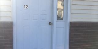 Beautifully Appointed Furnished One Bedroom Condo Gallery 1