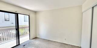COMING SOON: BIG College Area Townhome 4 Bed / 2.5 Bath garage, AC, pool, W/D Gallery 11