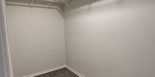 Beautiful Home on the Eastside! Gallery 18