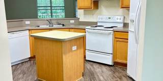 BEAUTIFUL BRICK 4 BEDROOM 2 BATH HOME AVAILABLE NOW CONTACT KAREN GUARDINO, REALTOR 386-747-9295 Gallery 24