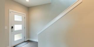 Stunning South End end unit townhome in the modern and amazing Southpoint community. Gallery 4