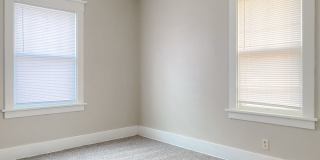 2436 Laurel Avenue Gallery 21