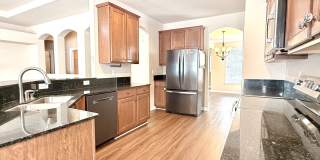 Spacious 4BR Home with Solar Panels, Downstairs Primary & Fenced Yard Gallery 16