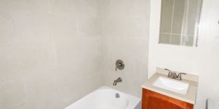 4715 North Leavitt St. Apt. Gallery 8