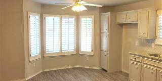 Beautifully Updated 3 bed 2 bath Gallery 4