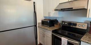Furnished Top-Floor West LA Townhome Near Sawtelle and UCLA Gallery 15