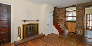 Gorgeous 3-Bedroom Townhouse in Washington Square West! Available mid-July! Gallery 6