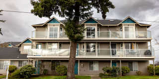 Two bedroom condo in Vancouver with view. Gallery 1