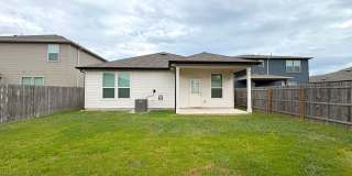 Open-Concept Living with Easy Access to I-10 & Loop 1604 Gallery 18