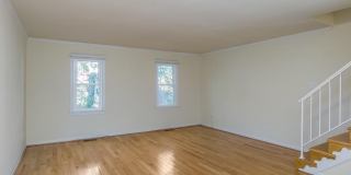 1128 N TAYLOR Street Gallery 17
