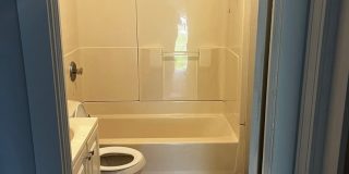 Charming 3BR House in Cleveland Gallery 9