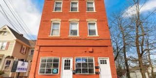 150 E Main St Gallery 1