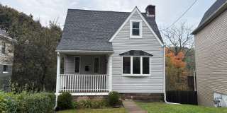 Cozy 2 Bedroom Single Family Home with central AC in Avalon! Gallery 1