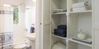Marine View Apartments Gallery 9