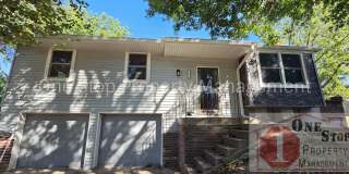 Beautifully Updated 3 Bedroom 2 bathroom Home in Blue Springs!! Gallery 1