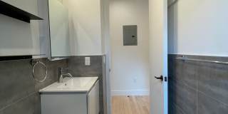 527 Monroe Street Gallery 25