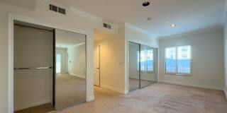 Spacious 3BR Condo with Luxury Finishes in Brentwood! Gallery 22