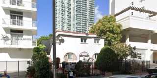 437 NE 30th St Gallery 1