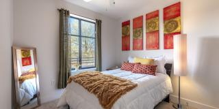 Attain Shockoe Gallery 9