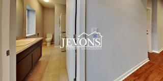 Discover this charming ADU near Golden Gardens Park and entertainment! Gallery 8