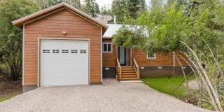 Beautiful New Construction Mountain Retreat Gallery 1