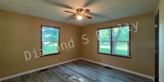 Charming and Clean 3 Bedroom Home - Nice/Quiet Neighborhood Gallery 5