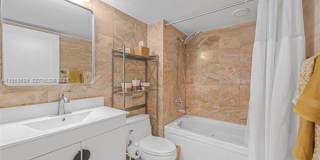 540 Brickell Key Dr UNIT 500 (A11959509) Gallery 17