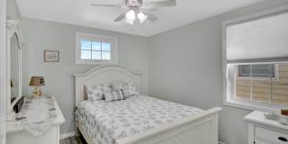 222 Hiering Avenue Gallery 11