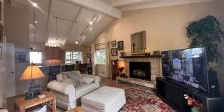 Sunny - Fully Furnished 2-Bedroom, with Office and 2 1/2 bathrooms. Gallery 5