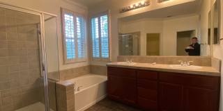 CLEAN AND SPACIOUS 4 BED, 2.5 BATH WITH COVERED BACK PATIO AND LUSH LANDSCAPING IN WESTLAKE COMMUNITY CLEAN AND SPACIOUS 4 BED, 2.5 BATH WITH COVERED BACK PATIO AND LUSH LANDSCAPING IN WESTLAKE COMMUNITY Gallery 17