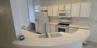 JUST LEASED- Annual unfurnished 3/2  house in Sarasota Gallery 6