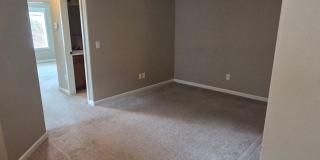 Spacious 3 Bedroom, 2.5 Bathroom Home in Prime Location Gallery 10
