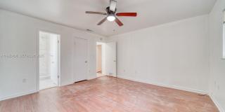 300 NE 143rd St Gallery 13