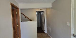 Cozy 4 Bedroom Kettering Home Gallery 3