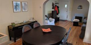 AWESOME 2-BDRM VICTORIAN DUPLEX HOME WITH 2-CAR GARAGE & CENTRAL A/C! Gallery 14
