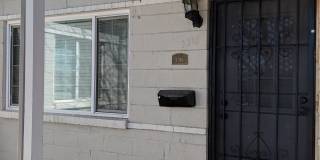 Mountain View 2 Bedroom 1 Bath Duplex on a Hill Gallery 7