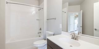 Radiant Fairfax Ridge Apartments Gallery 35