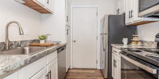 Ravinia Apartments Gallery 32