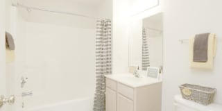 Deerfield Gallery 10