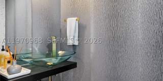 200 Biscayne Boulevard Way Gallery 30